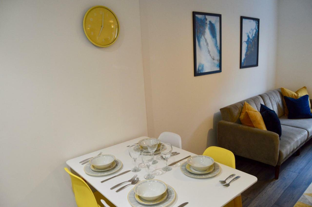 Qh31 - City Centre Location With 2 Double Bedrooms Sleeping Up To 4 People - Spacious Work Or Leisure Apartment Sheffield Dış mekan fotoğraf